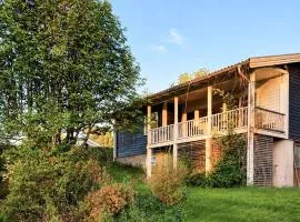 4 person holiday home in HOLSLJUNGA