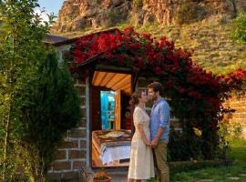 Caravanà Resort, hotel a Yeghegnadzor