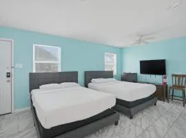 Beachside 1BR Studio Sleeps 4 & Near North Beach