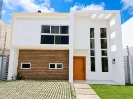 Luna Caribe Retreat Spacious Home Minutes from Beaches & Airport