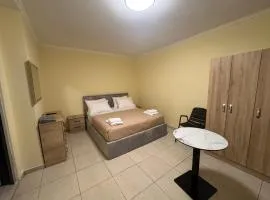 Dina's Rooms Himara