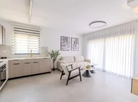 2BDR most beautiful in Kiryat Haim by Madrigalrentals