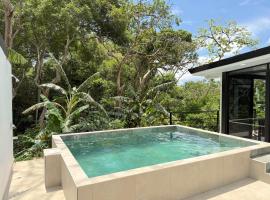 Casa La Paz, Paix, Jungle, Singes, Piscine à Atenas、アテナスのホテル