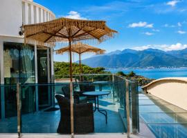 Luxury Sea Residence by Kristina, Hotel in Tivat