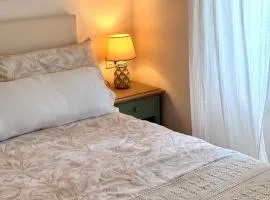 Casa Mirabel Laurel
