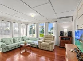 Kitchener Street 2, Golden Beach