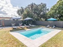 Hallandale Beach Escape - Heated Pool & Family Fun