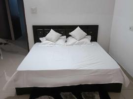 OYO Hotel Royal King, khách sạn ở Tohāna