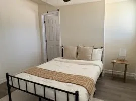 Private Room- Separate Entrance & Ensuite Bath