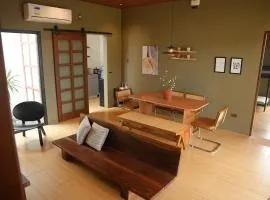 Minimalist Cabin with Pool 5 Mins Drive to Vigan Heritage Family &Pet-friendly