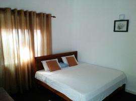 Villa Two Residence, habitación en casa particular en Dehiwala-Mount Lavinia