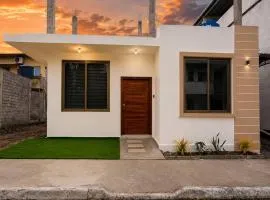 Villa Privada de 3 Dormitorios con BBQ Cerca de playas en San Cristobal Galapagos, Marlin
