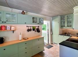 Cozy And Updated House On Large Private Lot, ξενοδοχείο σε Højby