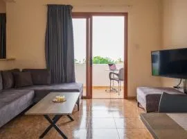 Sunset sea-view apt with pool Paphos