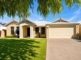 Cozy Dunsborough Coastal Stay, ξενοδοχείο σε Quindalup