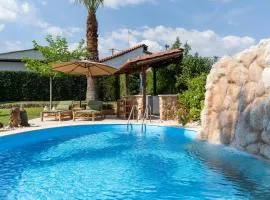 Palm Nest Villa with private pool in Chalkidiki