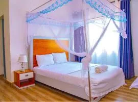 Breeze House Hotel