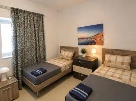 Private room in shared flat in central Sliema