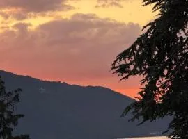 Studio centre vue lac montagne parking proche Thermes Chevalley