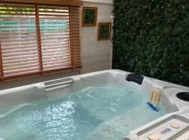 Le Chalet rouge à Pissos