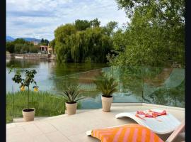 Mostar - Luxury Villa Buna, hotel i Buna