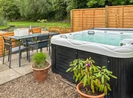 Station House Retreat with private hot tub