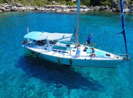 Nikolaos sailing yacht, khách sạn ở Rhodes Town