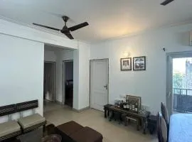 Cozy 2BHK with lush views!