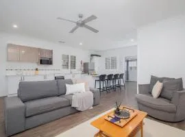 Lakeview Haven - Laid-back Days by Pelican Foreshore