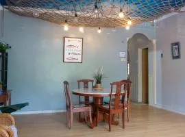 The Homestay 211 - nearby sky mirror jetty