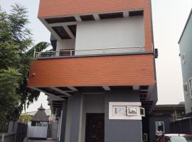 3 bedroom apartment Magodo GRA, hotel in Sagisa