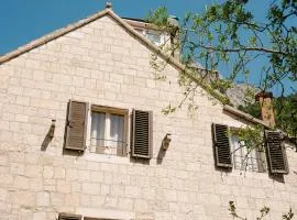 Arsana - Rooms & Apartments