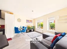 Stylish Watford Stay | Modern | Sleeps 5