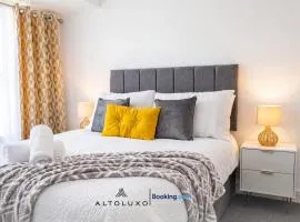 Orchid 2 Luxury 3BR House By AltoLuxo Short Lets & Serviced Accommodation With Free WiFi & Parking