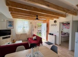Modern 3-star villa, 3 bedrooms, private parking, hotel u gradu 'Sète'
