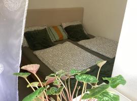Všemina apartmán s terasou, hotel di Všemina