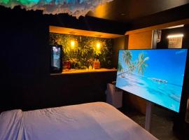 L'écrin Secret Suite & NETFLIX Aubagne-Cassis-Marseille, hótel í Aubagne