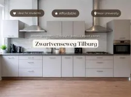 Private room for 2, shared kitchen, flexible bed