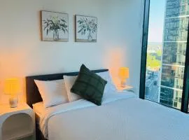 Southbank Heights - Onsite Parking Available