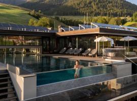 Terentnerhof 4*S active & lifestyle hotel, Hotel in Terenten