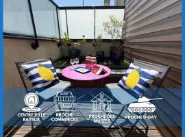 Le Cathédrale maison de ville cosy bien équipée avec belle terrasse aménagée en plein centre de Bayeux à 2 mn à pied de la cathédrale, parking gratuit à proximité proche des plages du débarquement