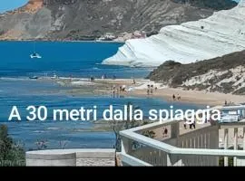 affacciati alla scala