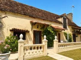 Chateau De La Ricardie, Gite La Ricardie, Beautiful Rural Property Gite Villa