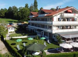 ChiemseeStern Vacation & Recreation Adults Only, Hotel in Gstadt am Chiemsee
