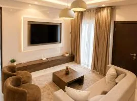 The Luxe Cottage