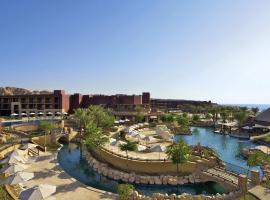 Mövenpick Resort & Spa Tala Bay Aqaba, хотел в Акаба