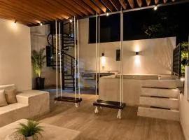 Casa Vibe-PH- Private - Rooftop- Pool- 3 Balcony