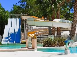 Mobil home 6 personnes confort Océan climatisé camping avec piscine Agde, hotel a Agde