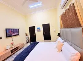 2 Luxury Studio Apartment in Juffair and Exhibition
