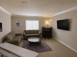 Stylish ATL Retreat Downtown, FIFA 15 Min